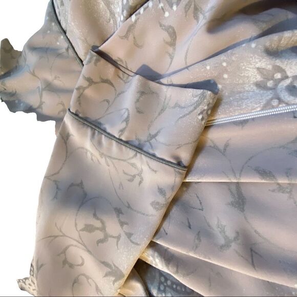 REDUCED***Christian Dior Vintage Floral Robe Size Small - Picture 3 of 12